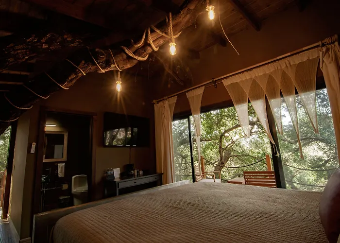 Boskenvid Hotel - Romantic Treehouses & Skypool